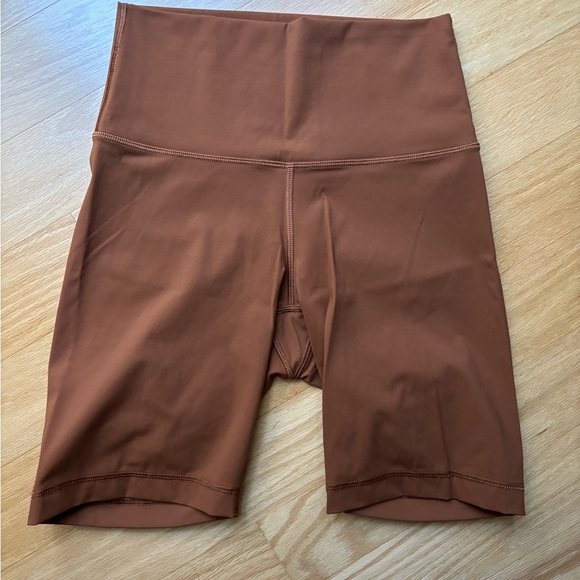 Everlane Bike Shorts - Picture 3 of 5